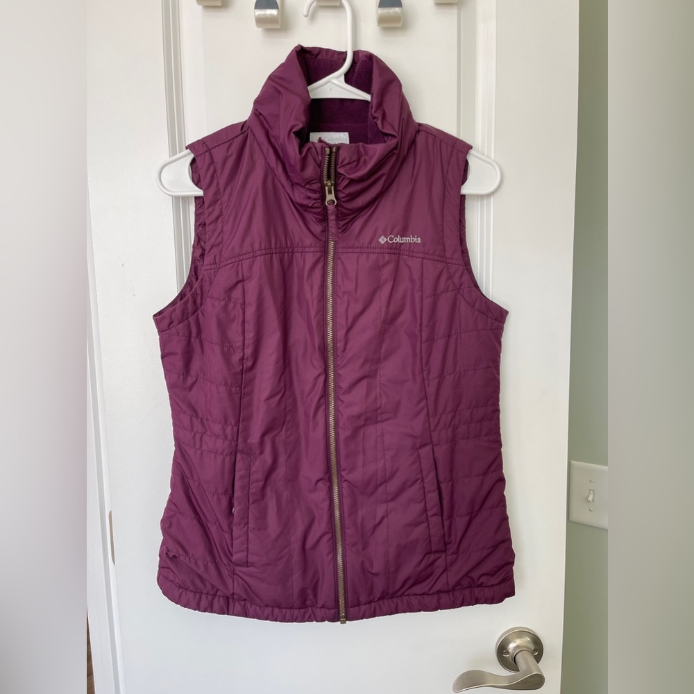 Columbia brand puffy vest